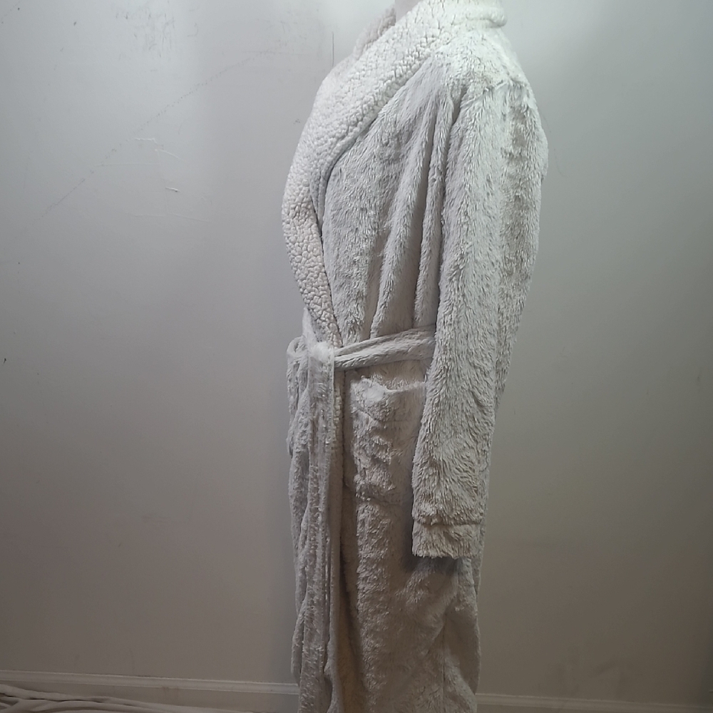 Stars Above Plush Cream Robe - Picture 3 of 9